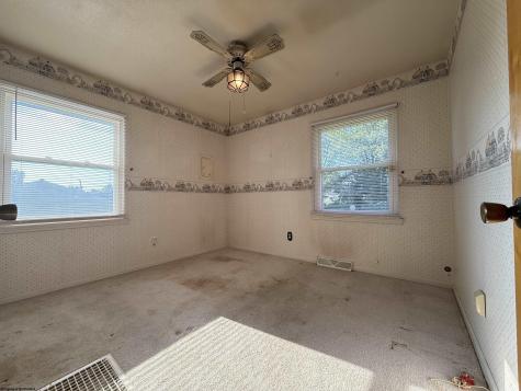 5178 Maple Street Clarksburg WV 26301-6931