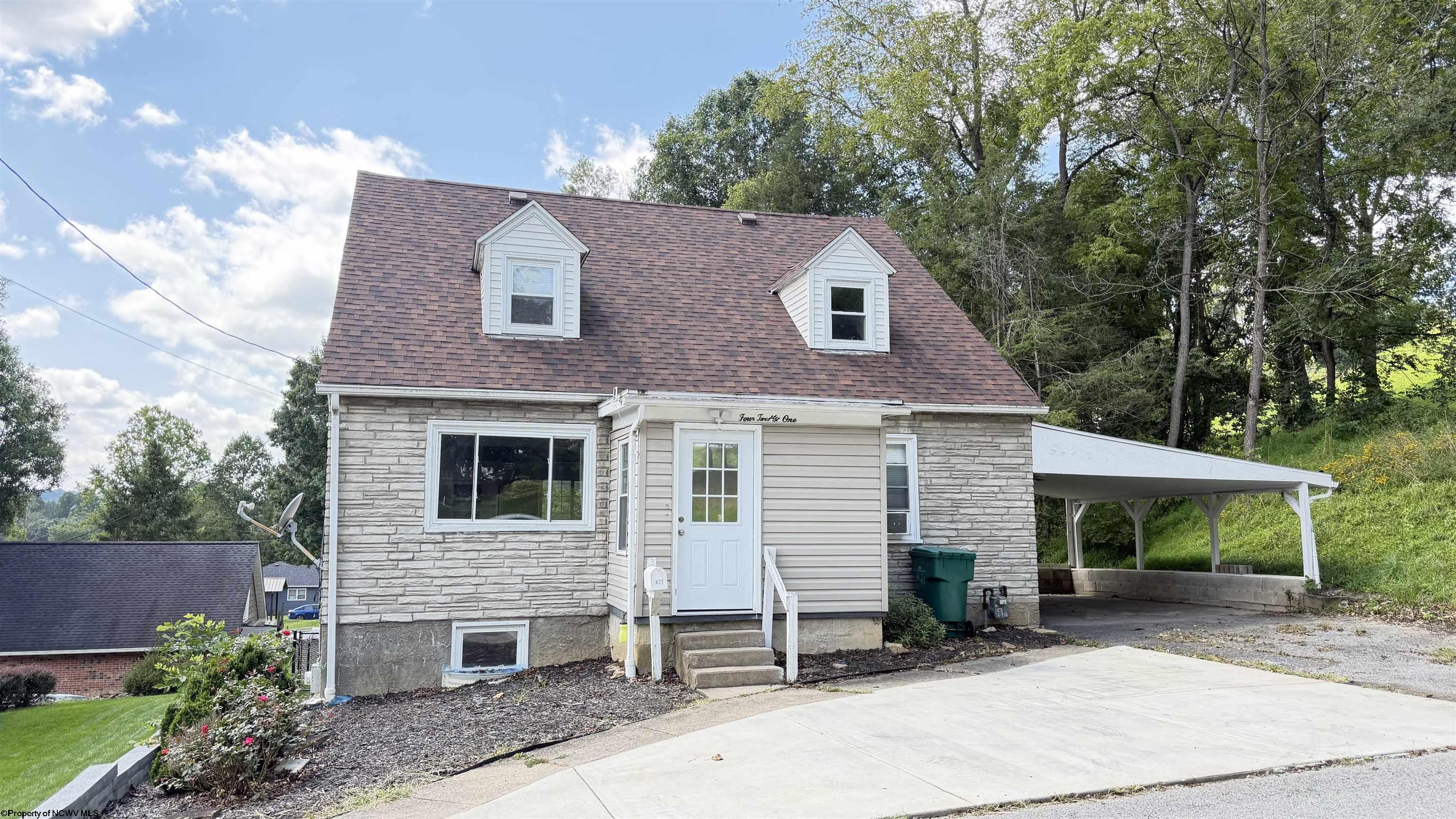 421 Johnson Avenue Clarksburg WV 26301-2448