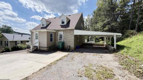 421 Johnson Avenue Clarksburg WV 26301-2448