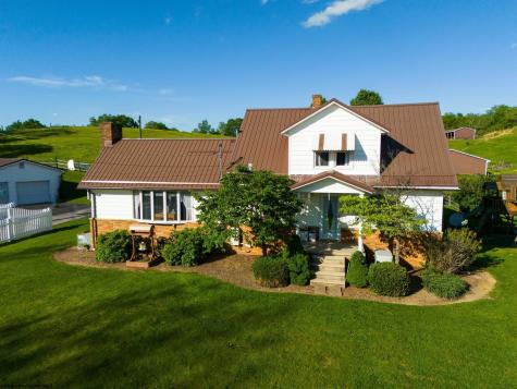 5698 Morgantown Pike Belington WV 26250