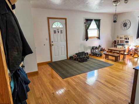 5698 Morgantown Pike Belington WV 26250