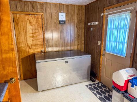 5698 Morgantown Pike Belington WV 26250