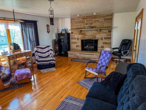 5698 Morgantown Pike Belington WV 26250