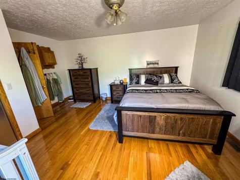 5698 Morgantown Pike Belington WV 26250