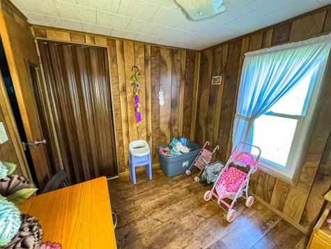 5698 Morgantown Pike Belington WV 26250