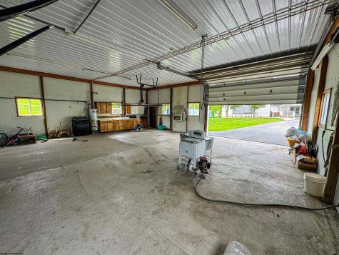 5698 Morgantown Pike Belington WV 26250