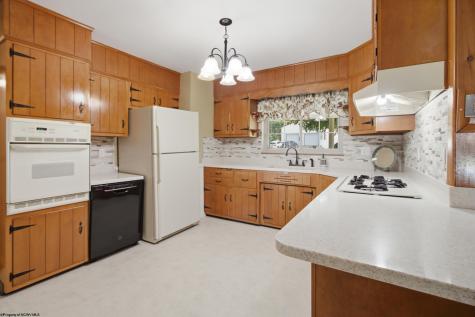 1431 Paw Paw Creek Road Rivesville WV 26588