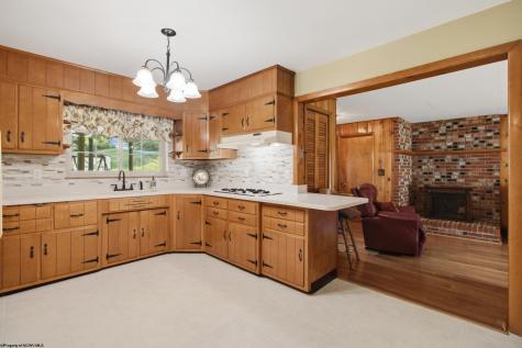 1431 Paw Paw Creek Road Rivesville WV 26588