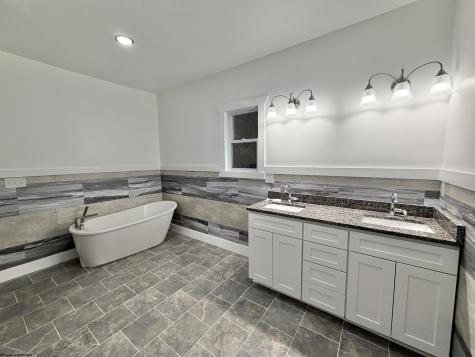718 Country Club Road Fairmont WV 26554