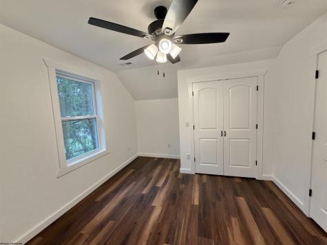 718 Country Club Road Fairmont WV 26554
