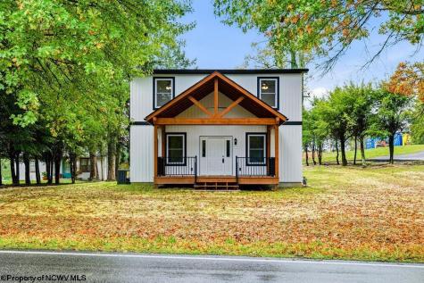 718 Country Club Road Fairmont WV 26554
