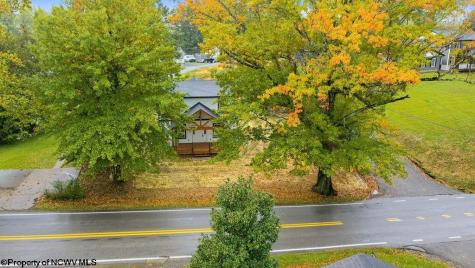718 Country Club Road Fairmont WV 26554