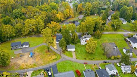718 Country Club Road Fairmont WV 26554