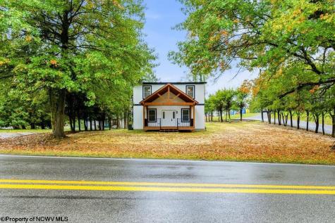 718 Country Club Road Fairmont WV 26554