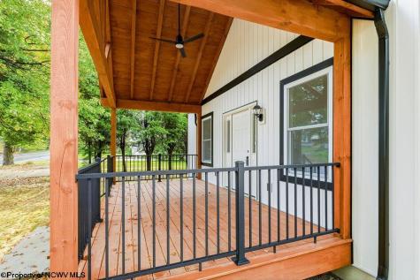 718 Country Club Road Fairmont WV 26554