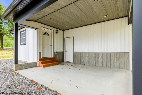 718 Country Club Road Fairmont WV 26554