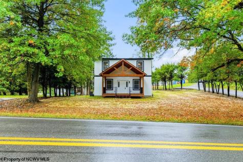 718 Country Club Road Fairmont WV 26554