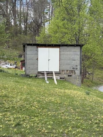 15 Mountain Road Hacker Valley WV 26222