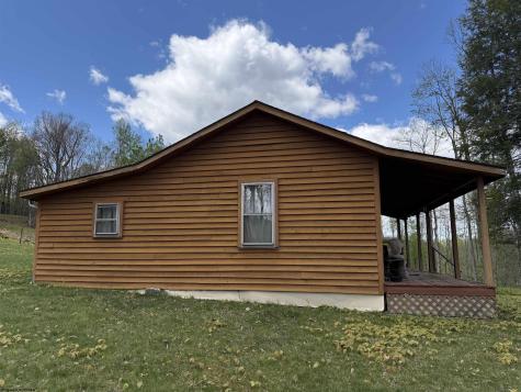 15 Mountain Road Hacker Valley WV 26222