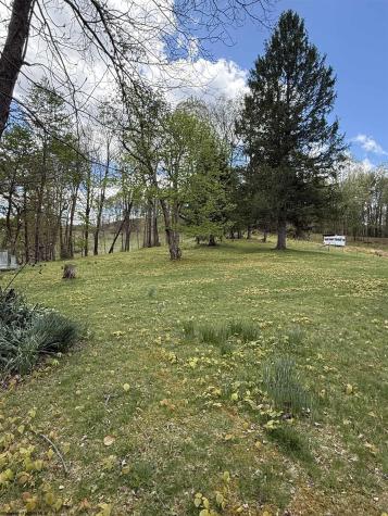 15 Mountain Road Hacker Valley WV 26222