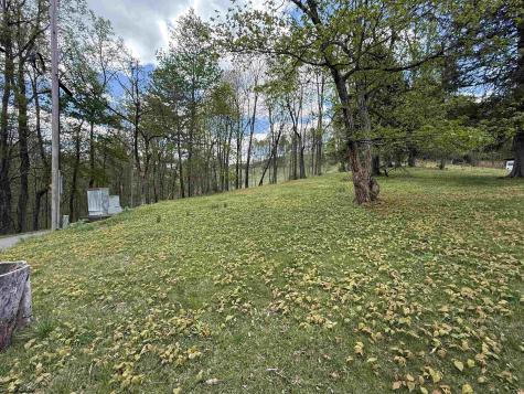 15 Mountain Road Hacker Valley WV 26222