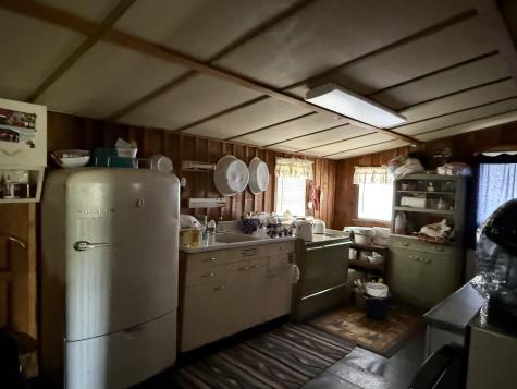 15 Mountain Road Hacker Valley WV 26222
