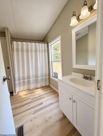 5670 Copley Road Weston WV 26452