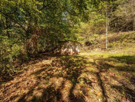 5670 Copley Road Weston WV 26452