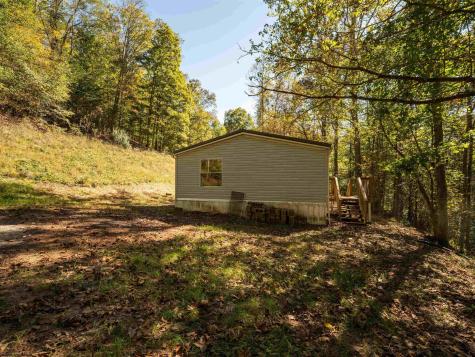 5670 Copley Road Weston WV 26452