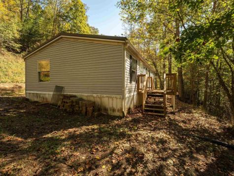 5670 Copley Road Weston WV 26452