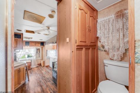 104 Mountainview Road Morgantown WV 26508