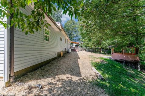 104 Mountainview Road Morgantown WV 26508
