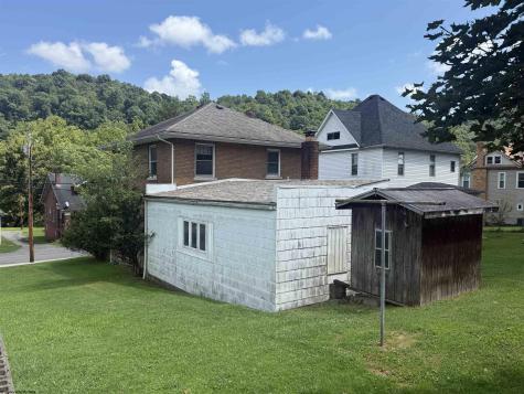 632 Maple Avenue Grafton WV 26354