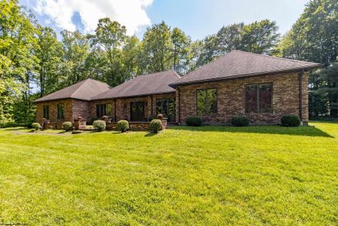 2386 Lakeside Estates Morgantown WV 26508