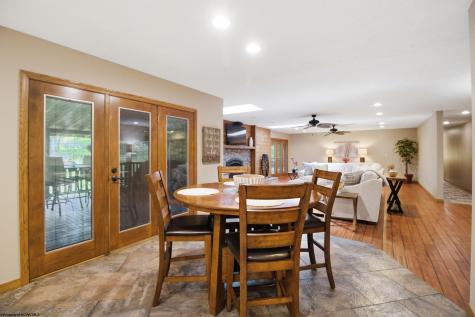 2386 Lakeside Estates Morgantown WV 26508