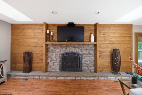 2386 Lakeside Estates Morgantown WV 26508