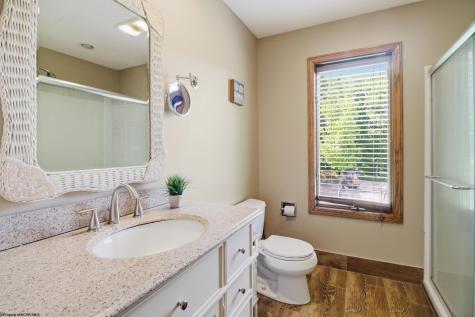 2386 Lakeside Estates Morgantown WV 26508