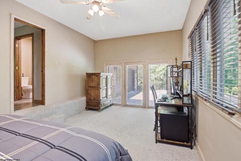 2386 Lakeside Estates Morgantown WV 26508