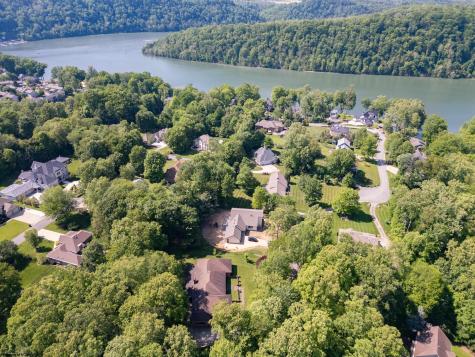 2386 Lakeside Estates Morgantown WV 26508