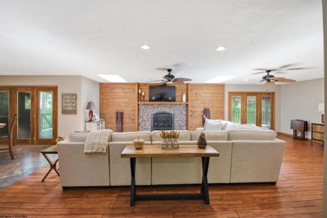 2386 Lakeside Estates Morgantown WV 26508