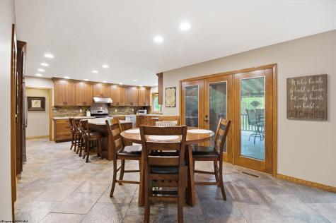 2386 Lakeside Estates Morgantown WV 26508