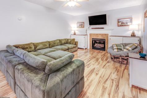 17 Karen Lane Morgantown WV 26501