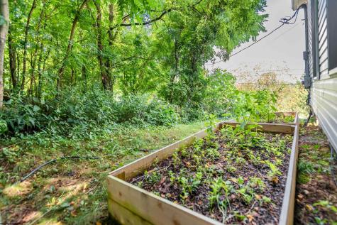 17 Karen Lane Morgantown WV 26501