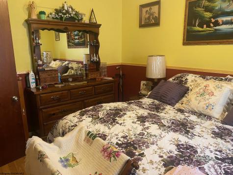105 Pleasant Avenue Elkins WV 26241