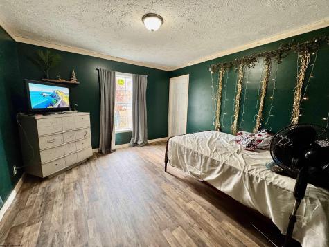 65 Scenicwood Lane Monongah WV 26554