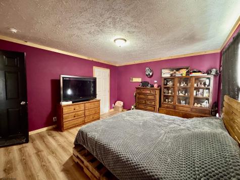 65 Scenicwood Lane Monongah WV 26554
