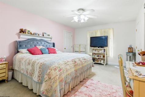 83 Antietam Drive Morgantown WV 26508