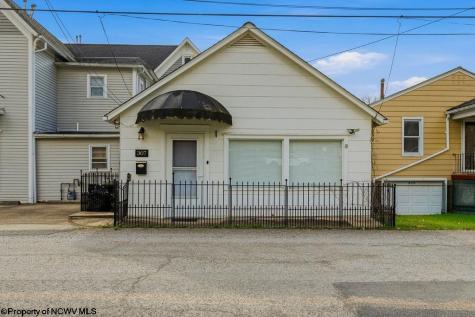 7 College Street Glenville WV 26351