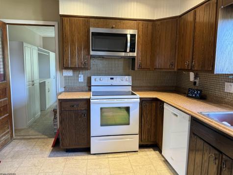 84 Allen Street Hepzibah WV 26369