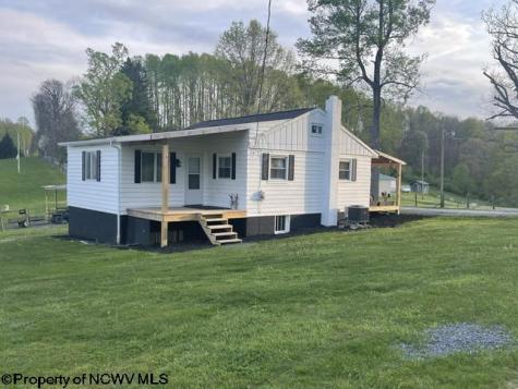 720 Fairview Road Independence WV 26374
